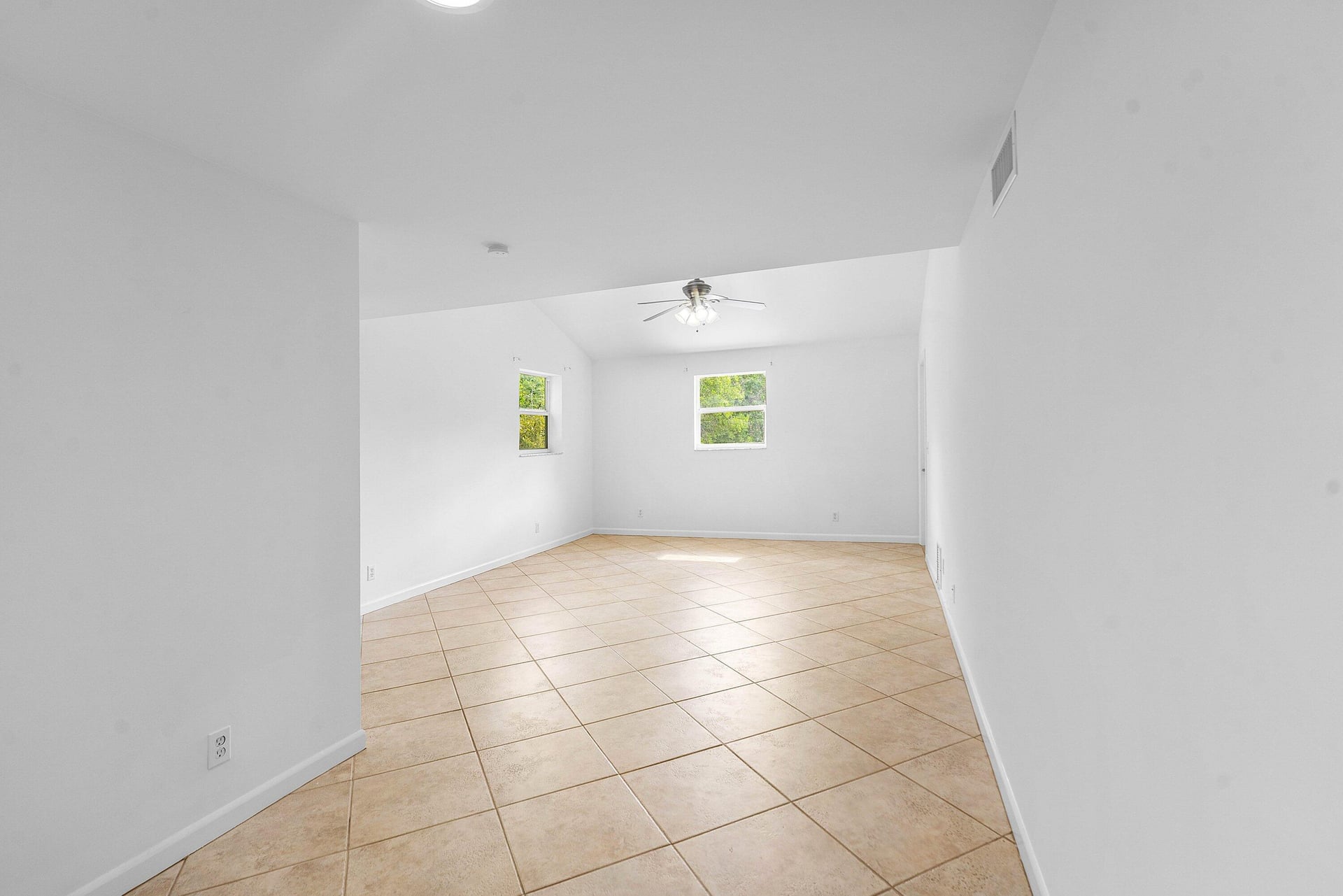 Residence photo 17