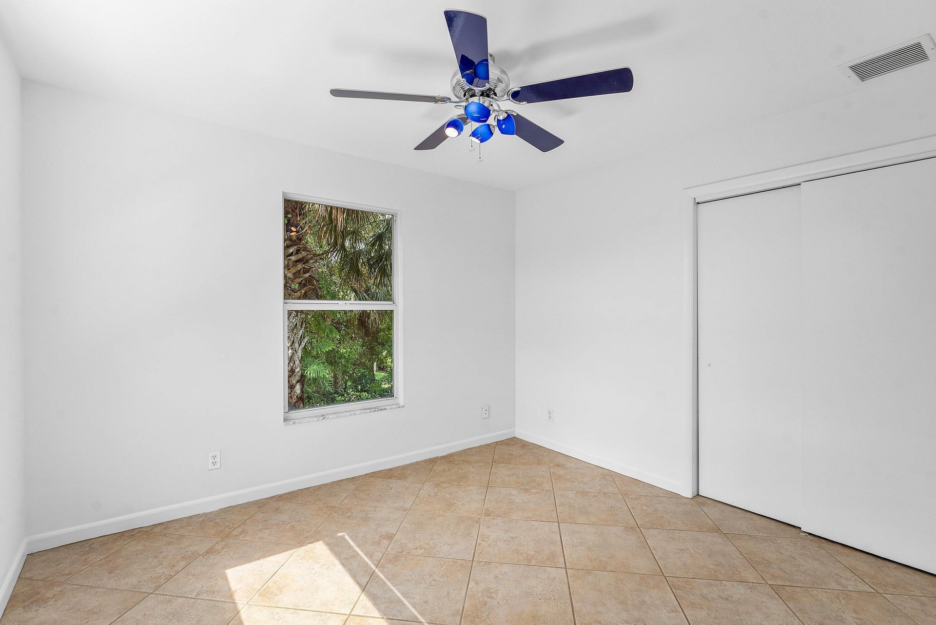 Residence photo 32