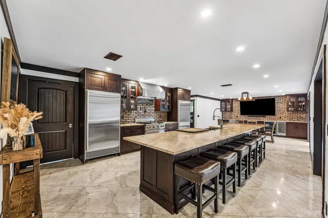 Residence photo 19