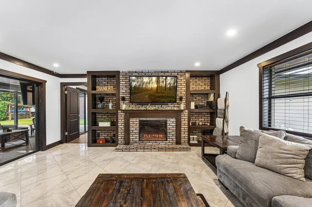 Residence photo 22