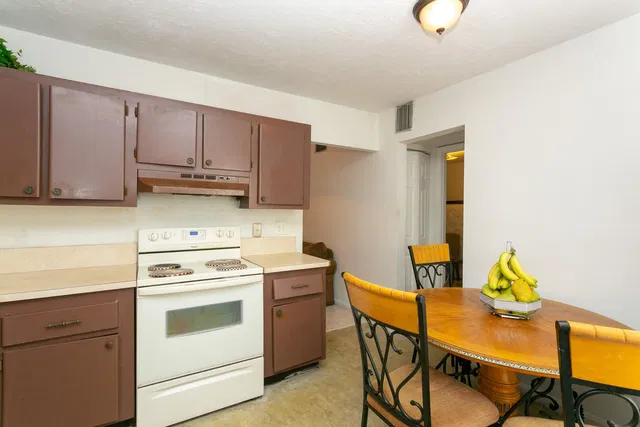 Unit C29 photo 5
