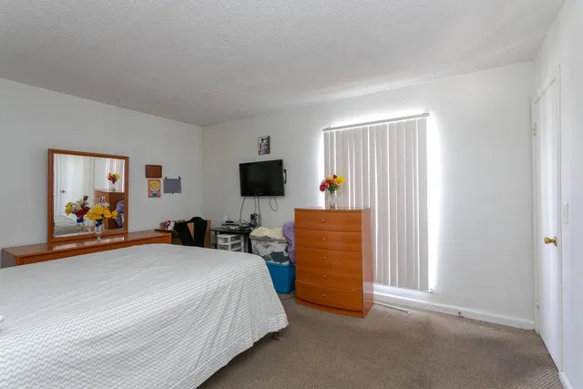 Unit C29 photo 14