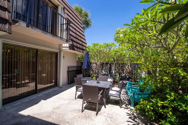  Residence photo 4