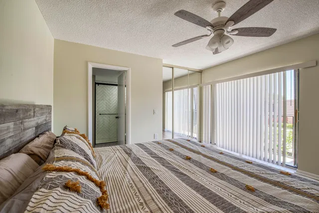  Residence photo 17