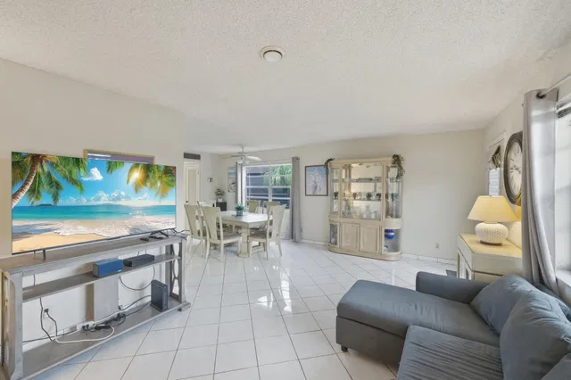  Residence photo 7
