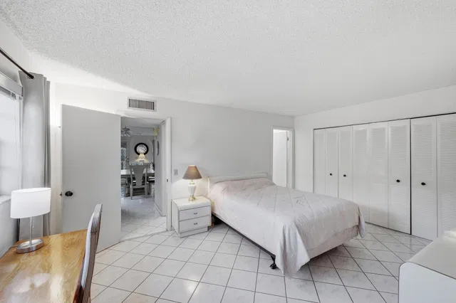  Residence photo 17