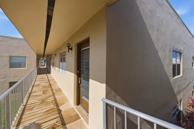  Residence photo 23