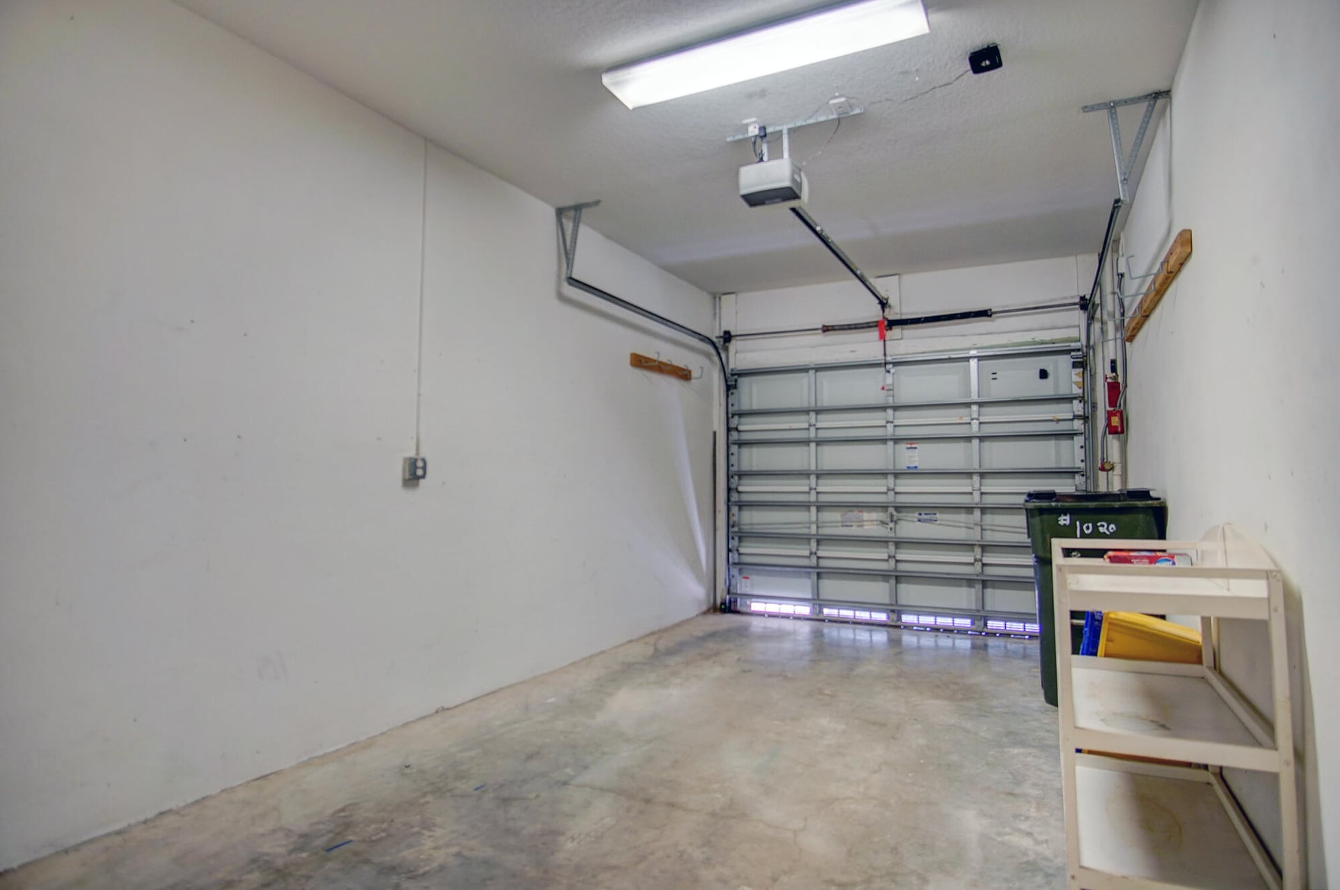 Unit F2 photo 23