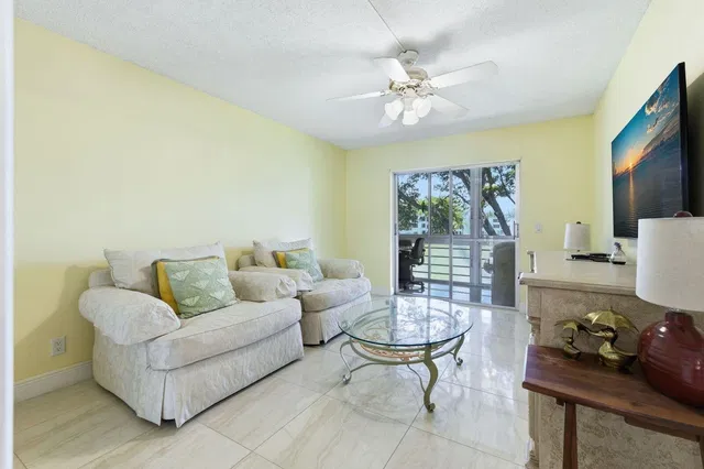 Residence photo 11