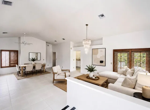 Residence photo 3