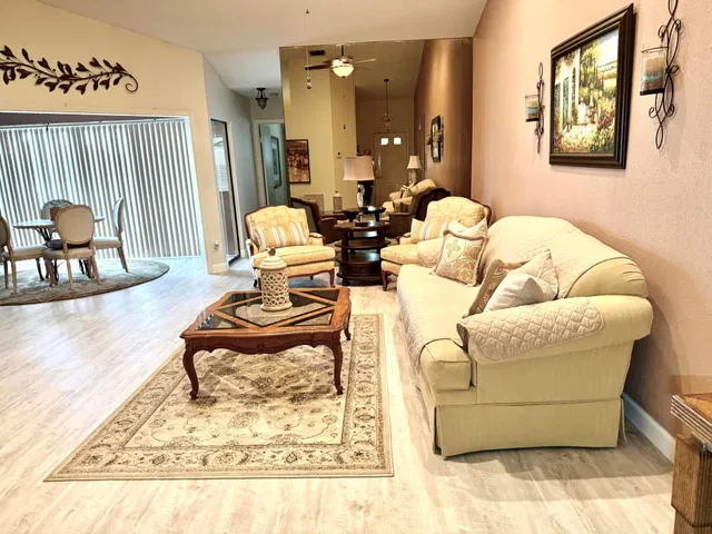  Residence photo 5