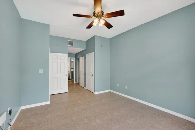 Unit 308 photo 21