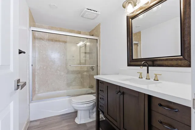 Palm Beach House Unit 1605 photo 11