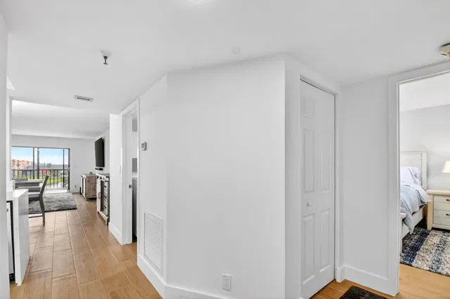 Unit 602 photo 3