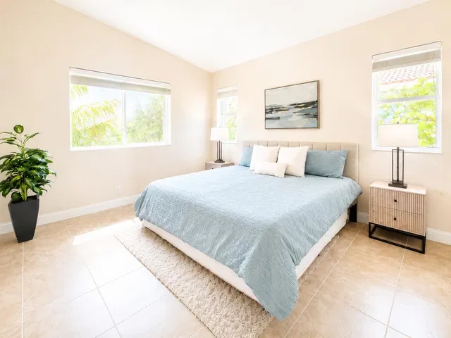 Residence photo 3