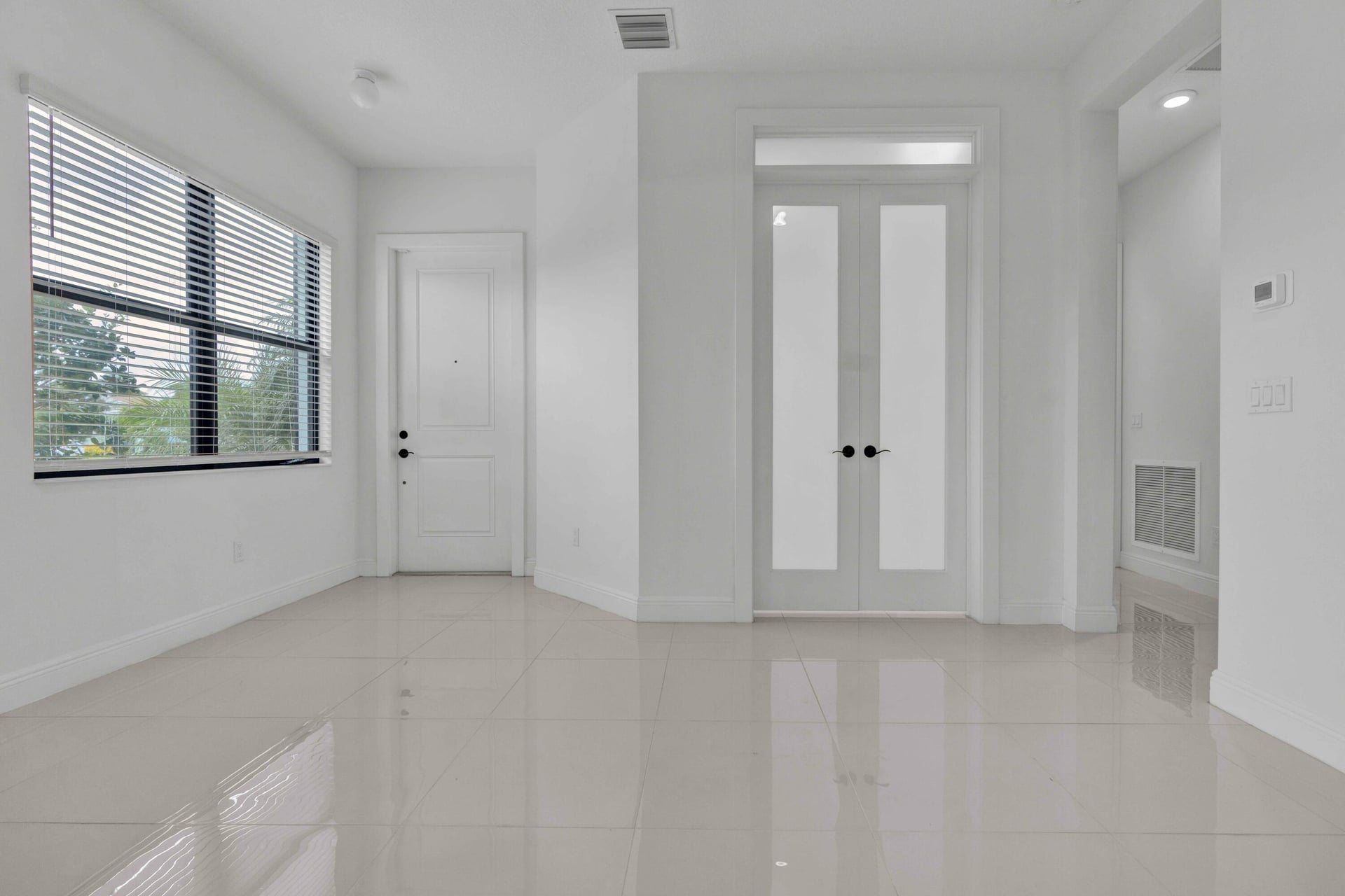 Residence photo 3