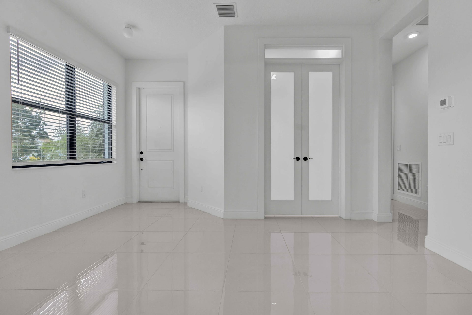 Residence photo 3