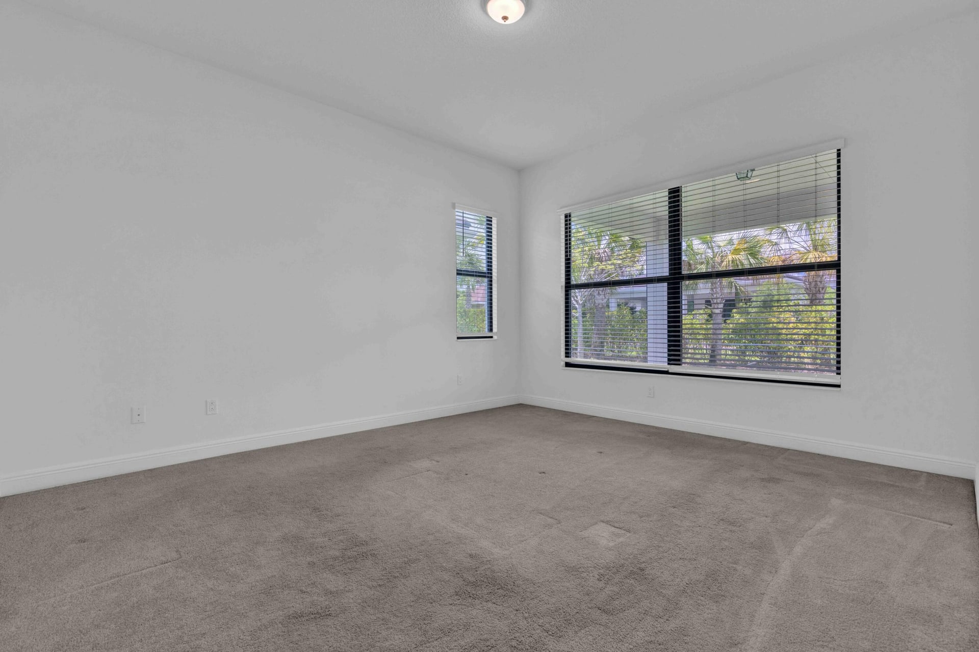 Residence photo 16