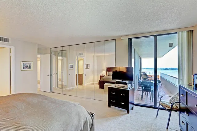 Water Glades Unit 17d photo 17