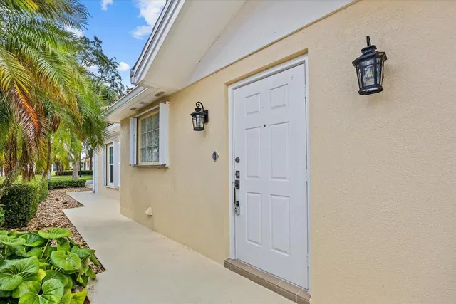 Residence photo 3