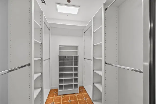 Residence photo 17