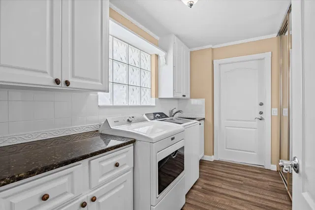 Residence photo 23
