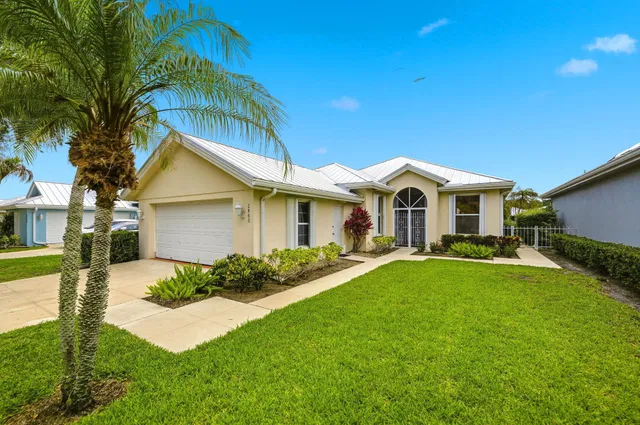 Residence photo 2