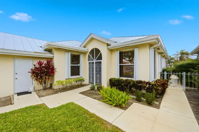 Residence photo 4