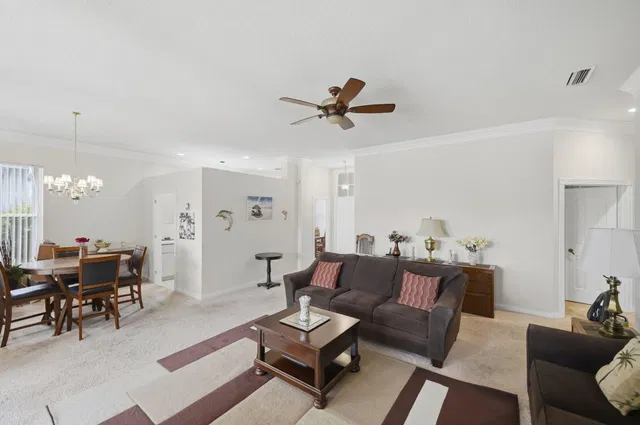 Residence photo 5