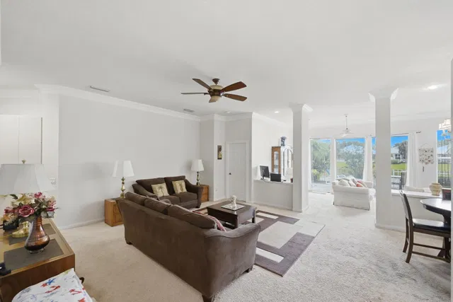 Residence photo 6