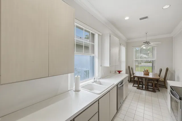 Residence photo 11