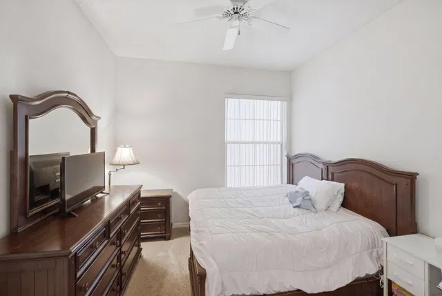 Residence photo 18
