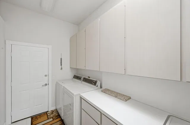 Residence photo 25