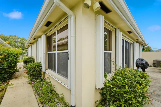 Residence photo 28