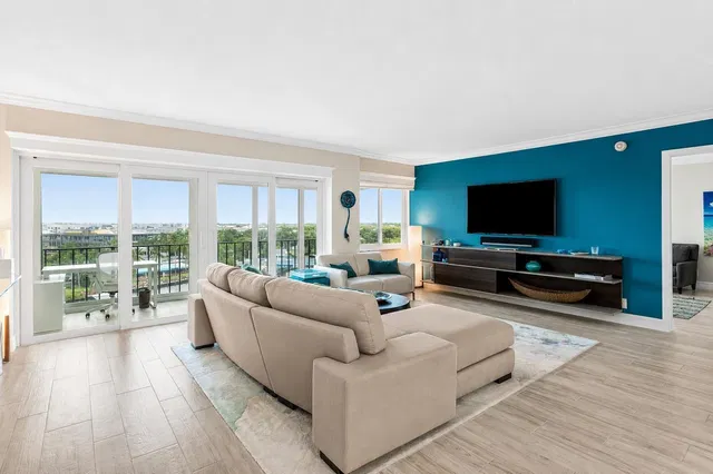 Downtown Delray Beach Unit 8f photo 4