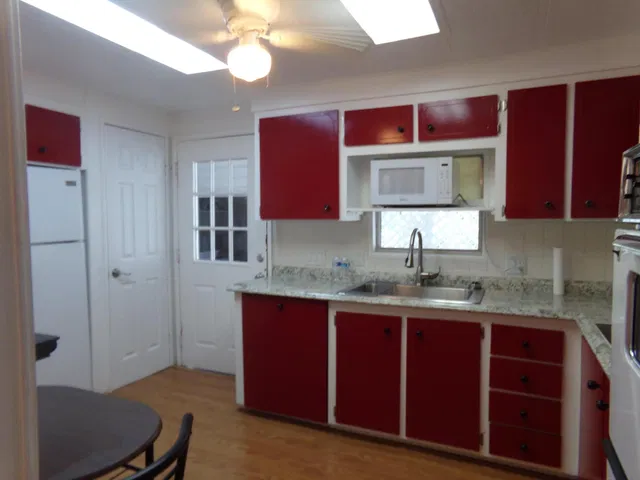  Residence photo 6