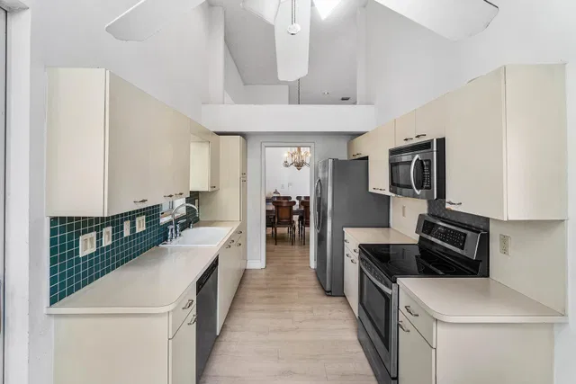 Residence photo 14