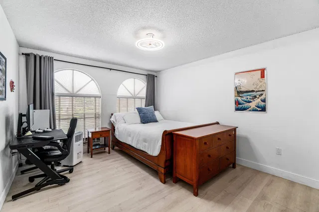 Residence photo 21