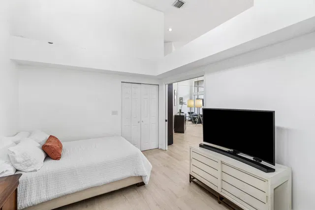 Residence photo 25