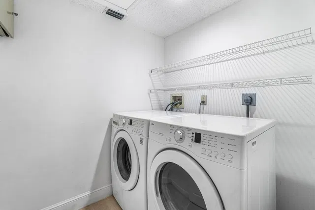 Residence photo 26