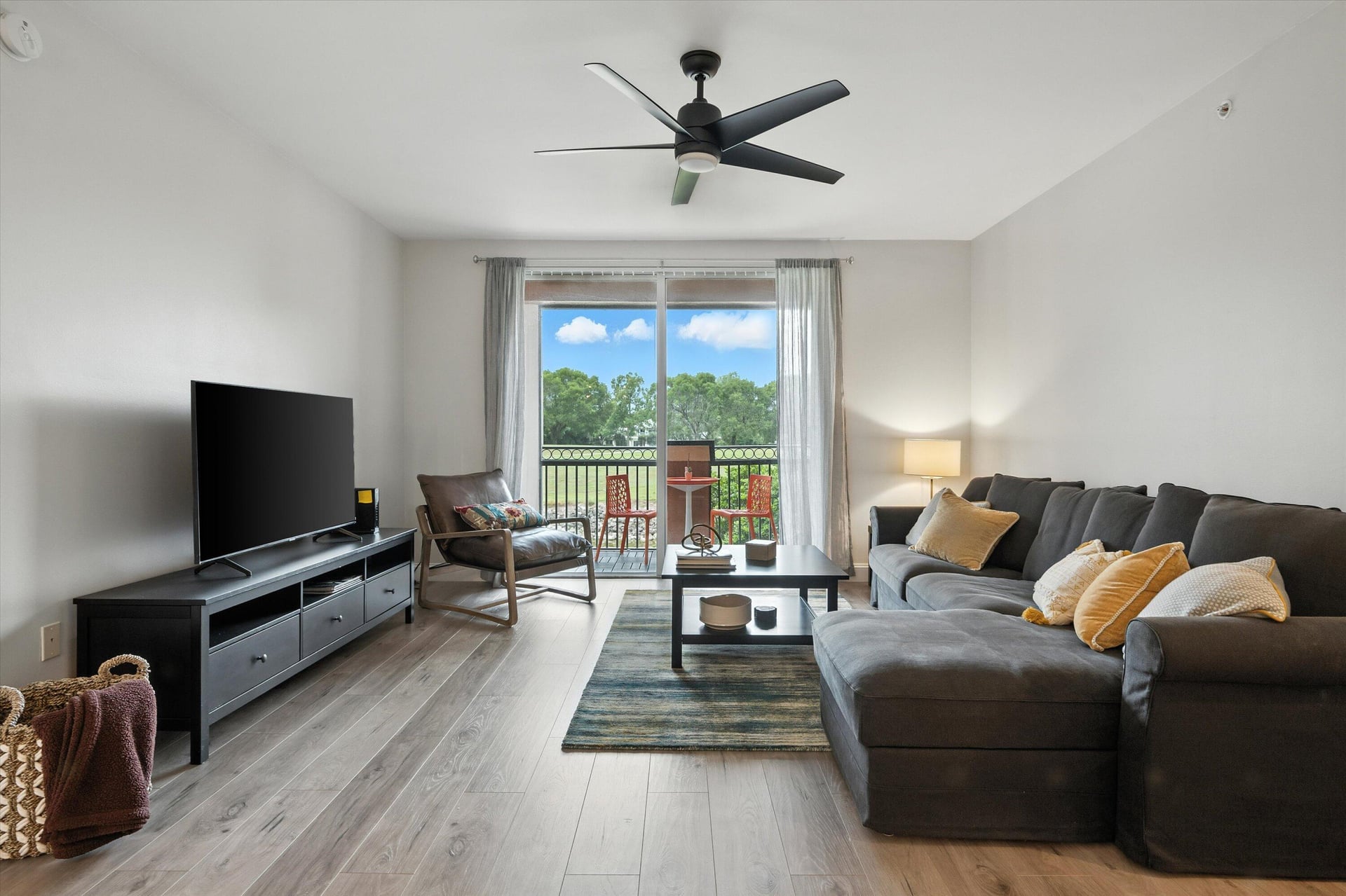 Unit 203 photo 6