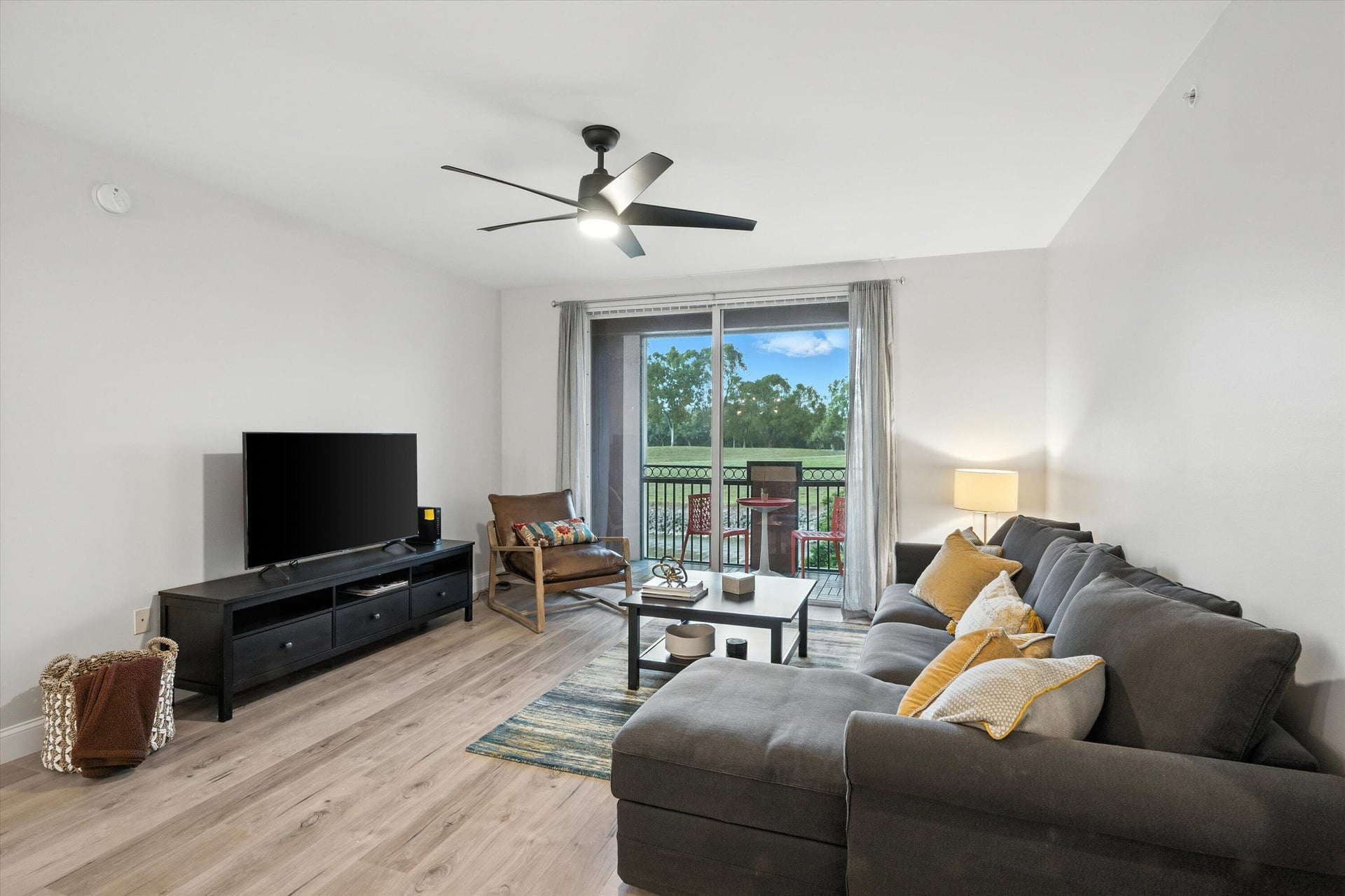 Unit 203 photo 8