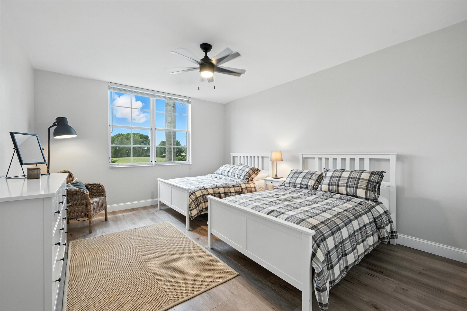 Unit 203 photo 10