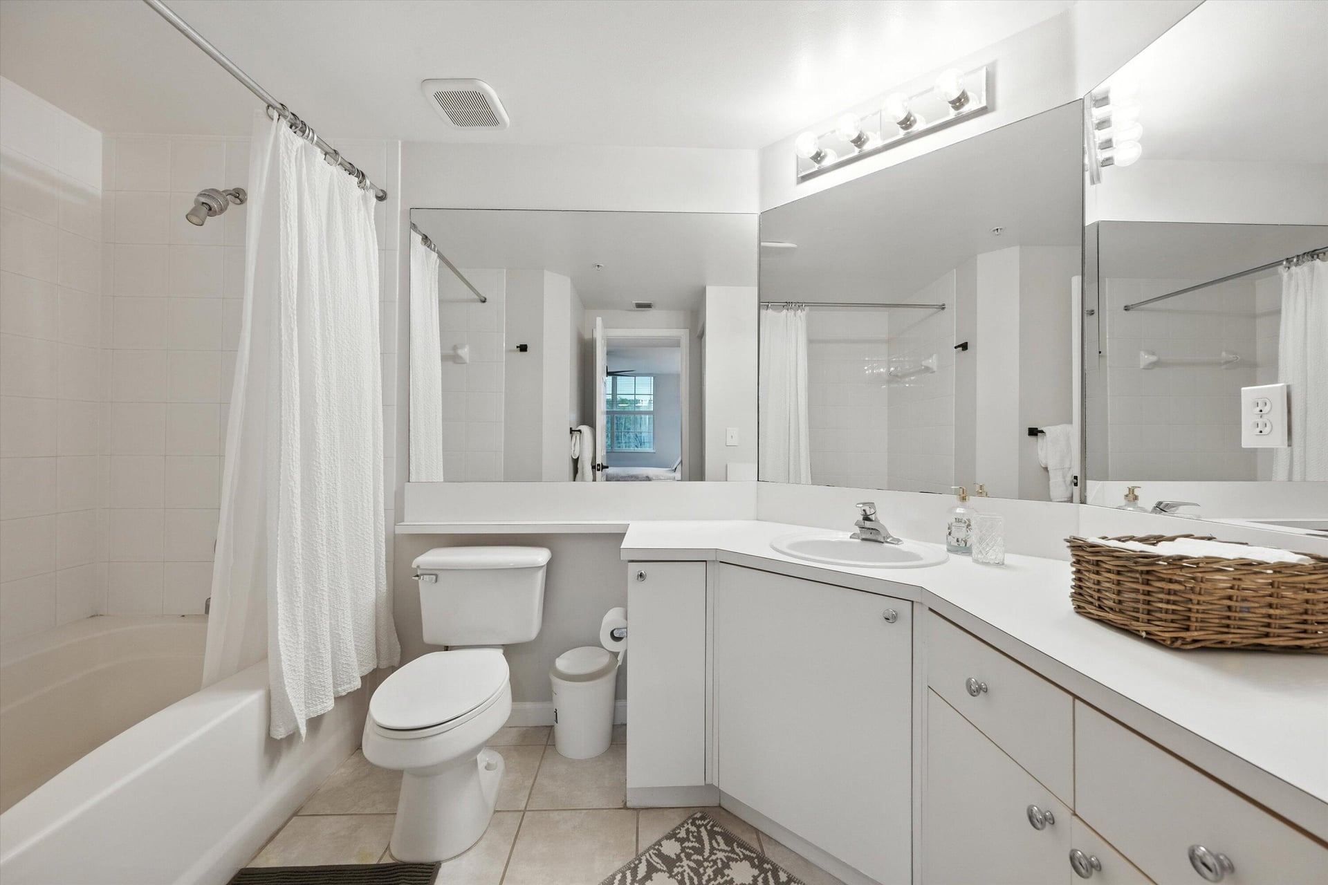 Unit 203 photo 11