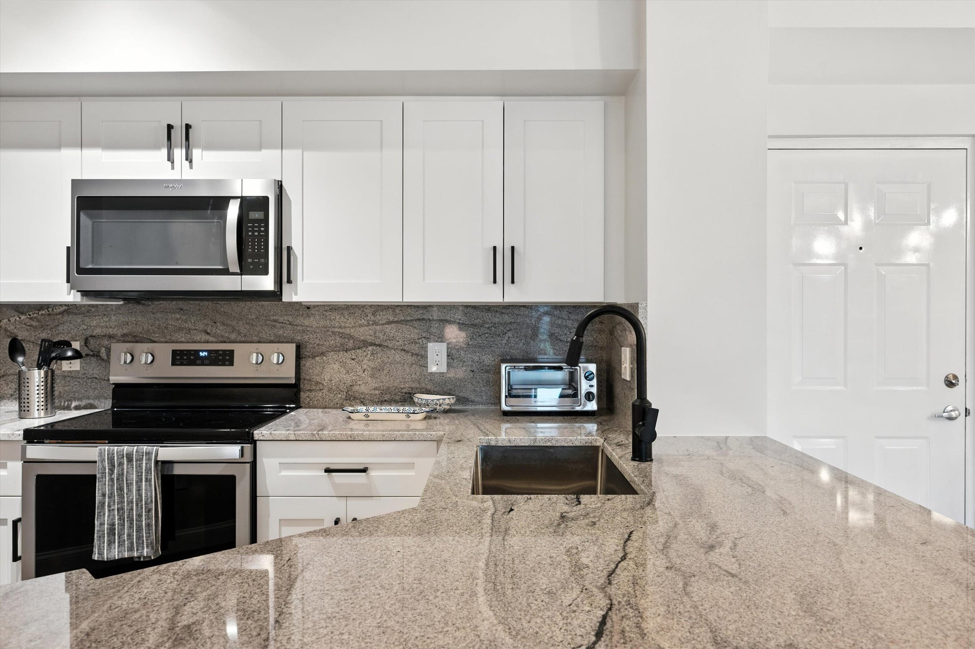 Unit 203 photo 12