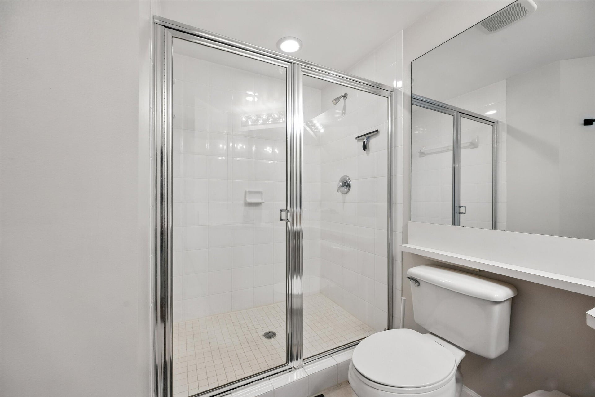 Unit 203 photo 14