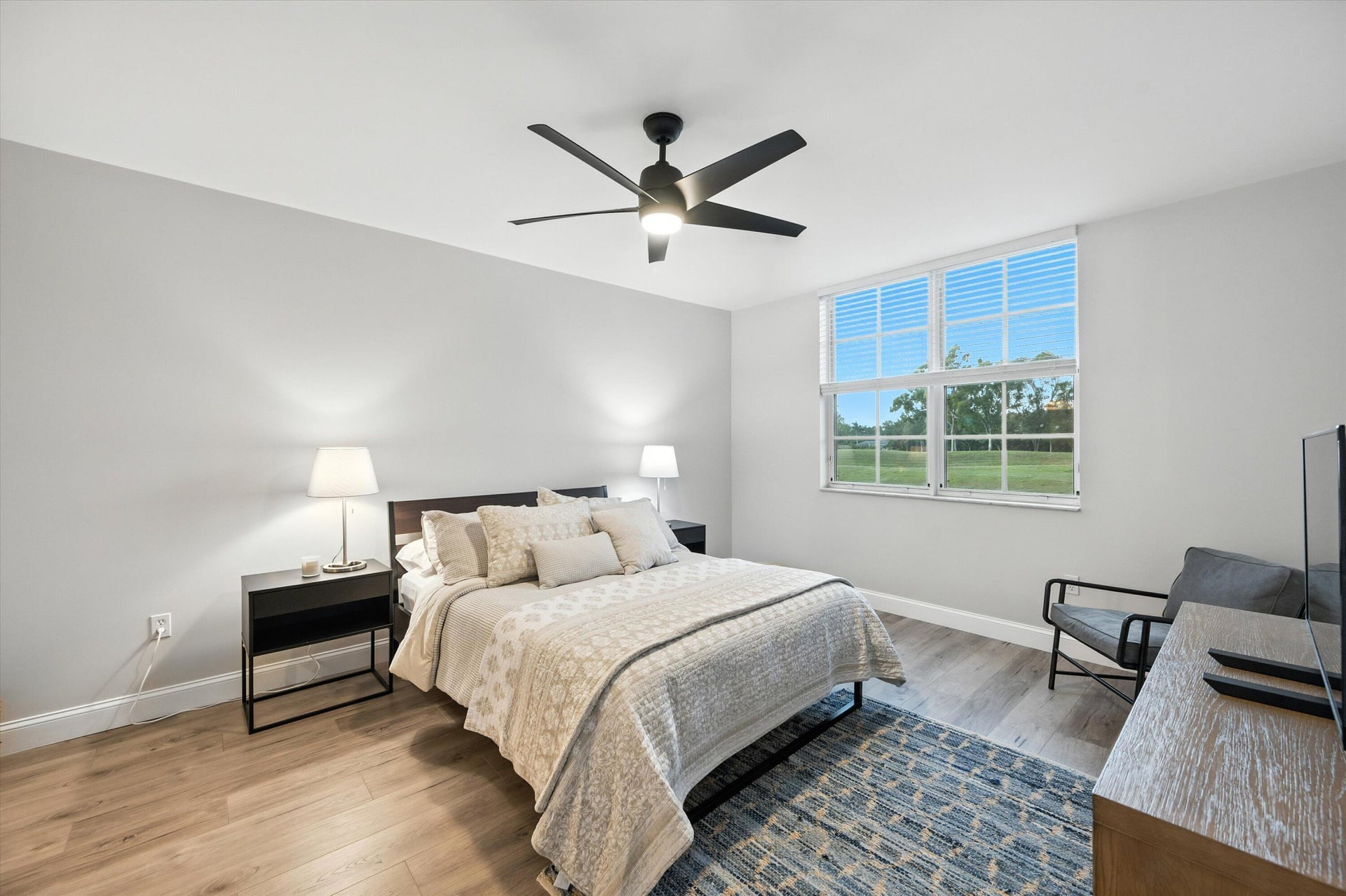 Unit 203 photo 15