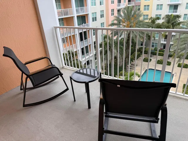 Windward Bay Lantana Unit 618 photo 2