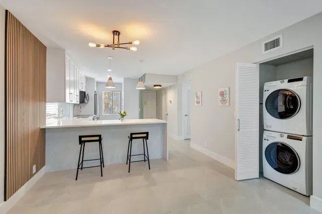 Unit 208 photo 5