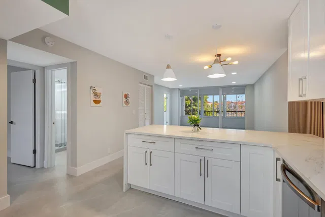 Unit 208 photo 6